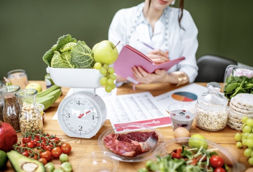 Diet and Nutrition Advice for Tummy Tuck Patients